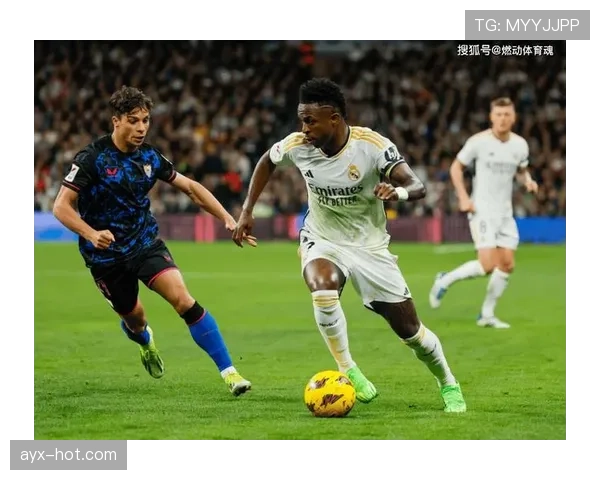 塞维利亚主帅战术灵活调整，球队状态回暖表现抢眼