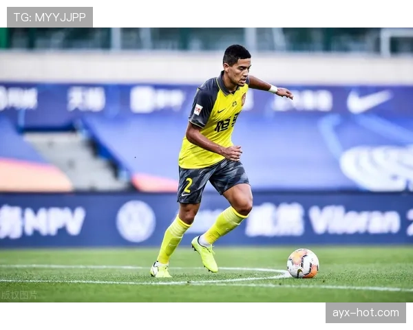 洛里昂防线近期表现稳健,防守端持续保持稳定发挥 洛里昂防线近期表现稳健,防守端持续保持稳定发挥