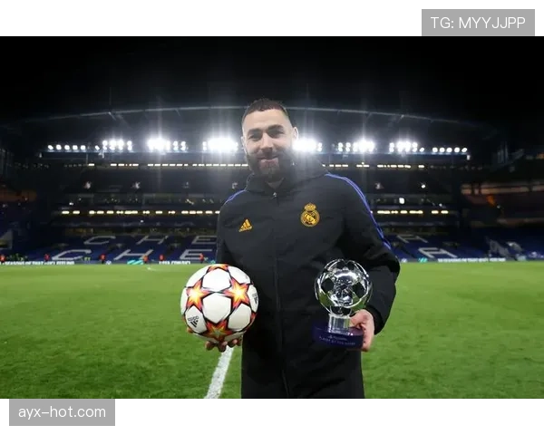 本泽马从辅助者到终结者的进攻角色进化分析