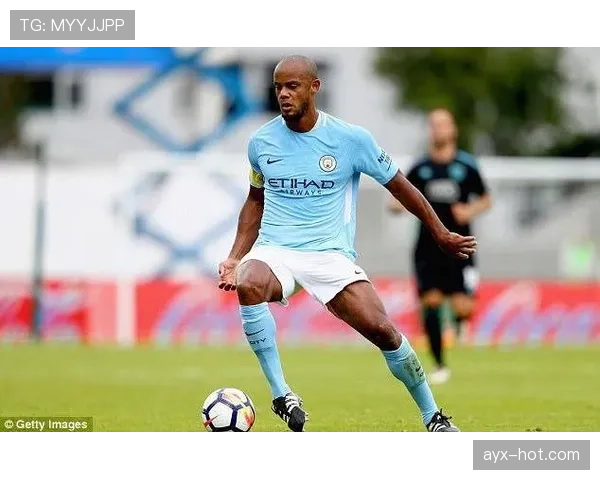 孔帕尼训练完直接去开私人飞机？